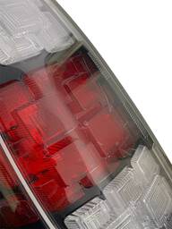 LANTERNA TRASEIRA ESQUERDA UNO SPORTING WAY ATTRACTIVE 15/21