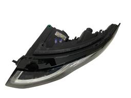 FAROL ESQUERDO EVOQUE 2016 A 2019 LED (DETALHE)