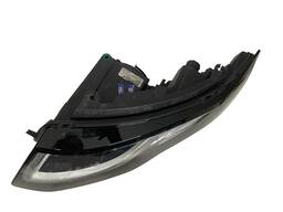 FAROL ESQUERDO EVOQUE 2016 A 2019 LED (DETALHE) 