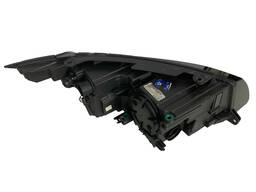 FAROL ESQUERDO EVOQUE 2016 A 2019 LED (DETALHE) 