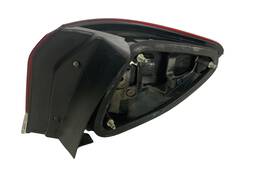 LANTERNA TRASEIRA ESQ PALIO ADVENT WEE 2009 A 2020 (DETALHE)