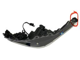 FAROL ESQUERDO COROLLA 2020/ HIBRIDO FRISO AZUL (DETALHE) 