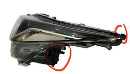 FAROL ESQUERDO COROLLA 2020/ HIBRIDO FRISO AZUL (DETALHE) 