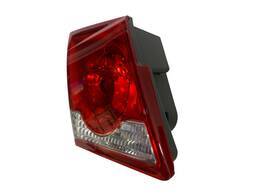 LANTERNA TRASEIRA ESQUERDA CRUZE 2012 A 2016 SEDAN (DETALHE)