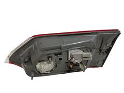 LANTERNA TRASEIRA ESQUERDA COROLLA 2015/2017 (MALA) DETALHE