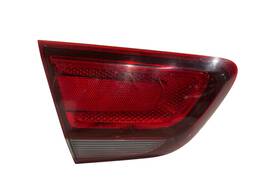 Lanterna Traseira Esquerda Cobalt 2016 a 2020 (mala) DETALHE