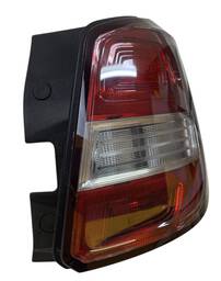 LANTERNA TRASEIRA DIREITA SPIN 2012 A 2018 BORDA VERMELHA