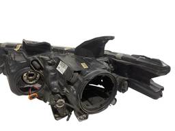 FAROL DIREITO OUTLANDER 2016 A 2020 C/DETALHE