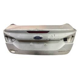Tampa Traseira Focus Sedan 2014 a 2015 C/DETALHE