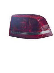 Lanterna Traseira Direita Passat B7 2011 a 2015 canto S/ Led