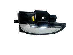 MAÇANETA INTERNA DIANTEIRA ESQUERDA TOYOTA ETIOS 2013 À 2019