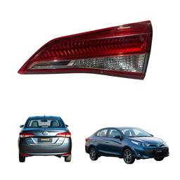 LANTERNA TRASEIRA DIREITA YARIS SEDAN 2019 A 2025 (MALA)