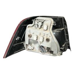 LANTERNA TRASEIRA DIREITA VOYAGE G5 FUME/DETALHE