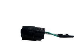 PLUG CONECTOR FAROL AUXILIAR MILHA ESQUERDO COROLLA CROSS  