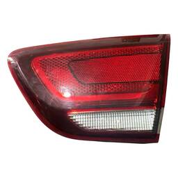 Lanterna da Mala Direita Original Chevrolet Cobalt – Peça SN