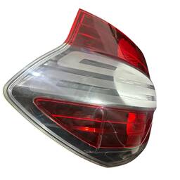 LANTERNA TRASEIRA ESQUERDA MOBI 2017/