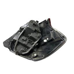 LANTERNA TRASEIRA ESQUERDA MOBI 2017/