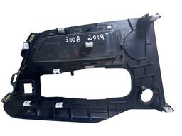 MOLDURA CONSOLE CENTRAL PEUGEOT 3008 1.6 THP 2018 9815049277