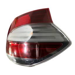 Lanterna Traseira Direita  Mobi / PEQUENO DETALHE NA LENTE