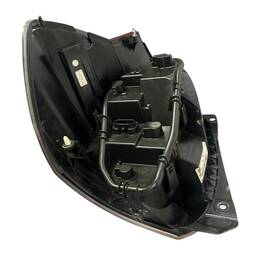 LANTERNA TRASEIRA DIREITA  MOBI / PEQUENO DETALHE NA LENTE