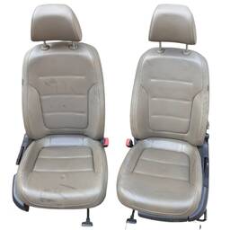 PAR DE BANCOS (DIANTEIROS) JETTA  2011 2012 a 2017