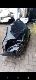 Lateral direita Chevrolet Onix 2023 hatch