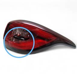 Lanterna Traseira Direita Toro 2016 2017 a 2025 QUEBRADA 