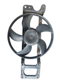 DEFLETOR VENTOINHA ELETROVENTILADOR RENAULT CLIO 2001 A 2008
