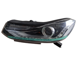 Farol Esquerdo Tracker 2017 a 2019 C/ Led