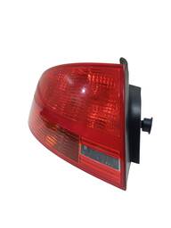 Lanterna Traseira Esquerda Audi A4 2005 a 2008 (canto)