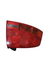 Lanterna Traseira Esquerda Audi A4 2005 a 2008 (canto) 8E5945095