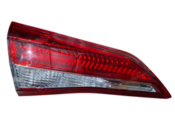 Lanterna Traseira Esquerda Yaris Sedan 2019/ (mala)
