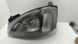 Farol Esquer Corsa Montana 2003 a 2012 Masc Negra DETALHE