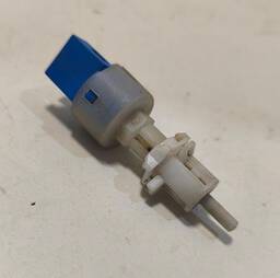INTERRUPTOR PEDAL FREIO FIAT UNO 2014 A 2020