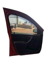 Porta Dianteira Esquerda Renault Sandero 08/14 Usado