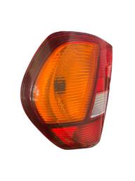 LANTERNA TRASEIRA DIREITA CLIO SEDAN 2000 A 2003