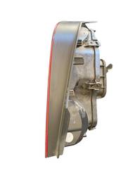 LANTERNA TRASEIRA ESQUERDA UP 2014 A 2017