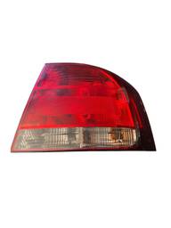 Lanterna Traseira Direita Voyage G5