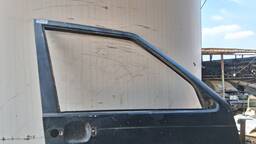 PORTA DIANTEIRA DIREITA UNO FIORINO 1988 1989 A 2004