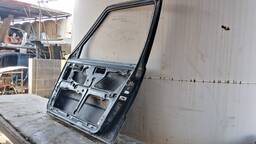 PORTA DIANTEIRA DIREITA UNO FIORINO 1988 1989 A 2004