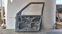 PORTA DIANTEIRA DIREITA UNO FIORINO 1988 1989 A 2004