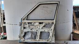 PORTA DIANTEIRA DIREITA UNO FIORINO 1988 1989 A 2004