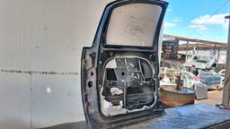 PORTA DIANTEIRA DIREITA IDEA ADVENTURE 2006 2007 A 2010