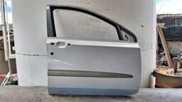 PORTA DIANTEIRA DIREITA STILO 2003 2004 A 2011