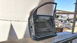 PORTA DIANTEIRA DIREITA STILO 2003 2004 A 2011