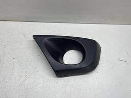 MOLDURA FAROL DE NEBLINA ESQ DUSTER OROCH 2015 A 2020