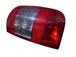 LANTERNA TRASEIRA DIREITA BLAZER 1995 1996 A 2001 TRICOLOR