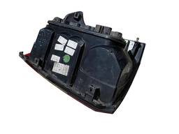 LANTERNA TRASEIRA ESQUERDA MONTANA 11/21 RÉ FUME