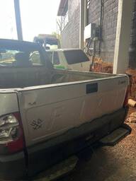 Tampa Traseira Caçamba Fiat Strada 1996/2003 C/Detalhe