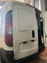 Tampa Traseira Esquerda Fiorino Furgão 2014/2022 C/Detalhe